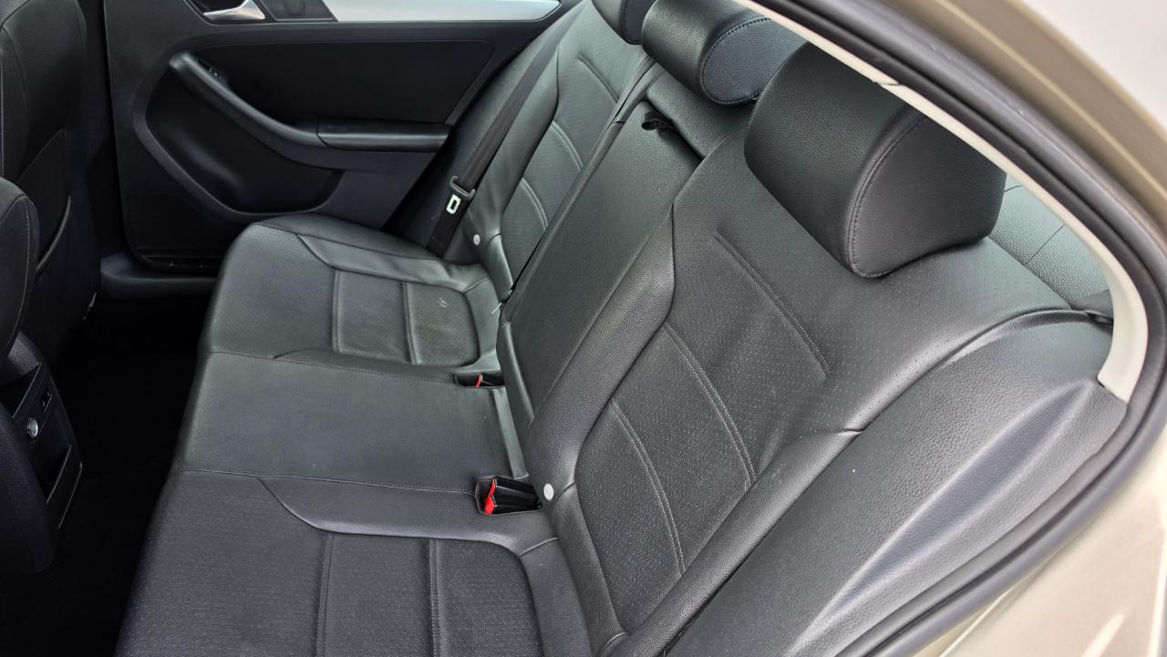 Volkswagen Jetta SE 2013