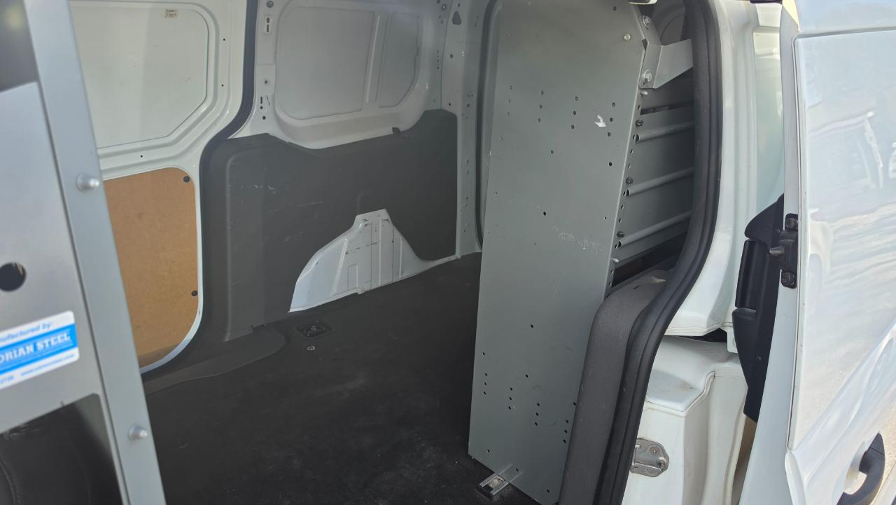 Ford Transit Connect photo 11