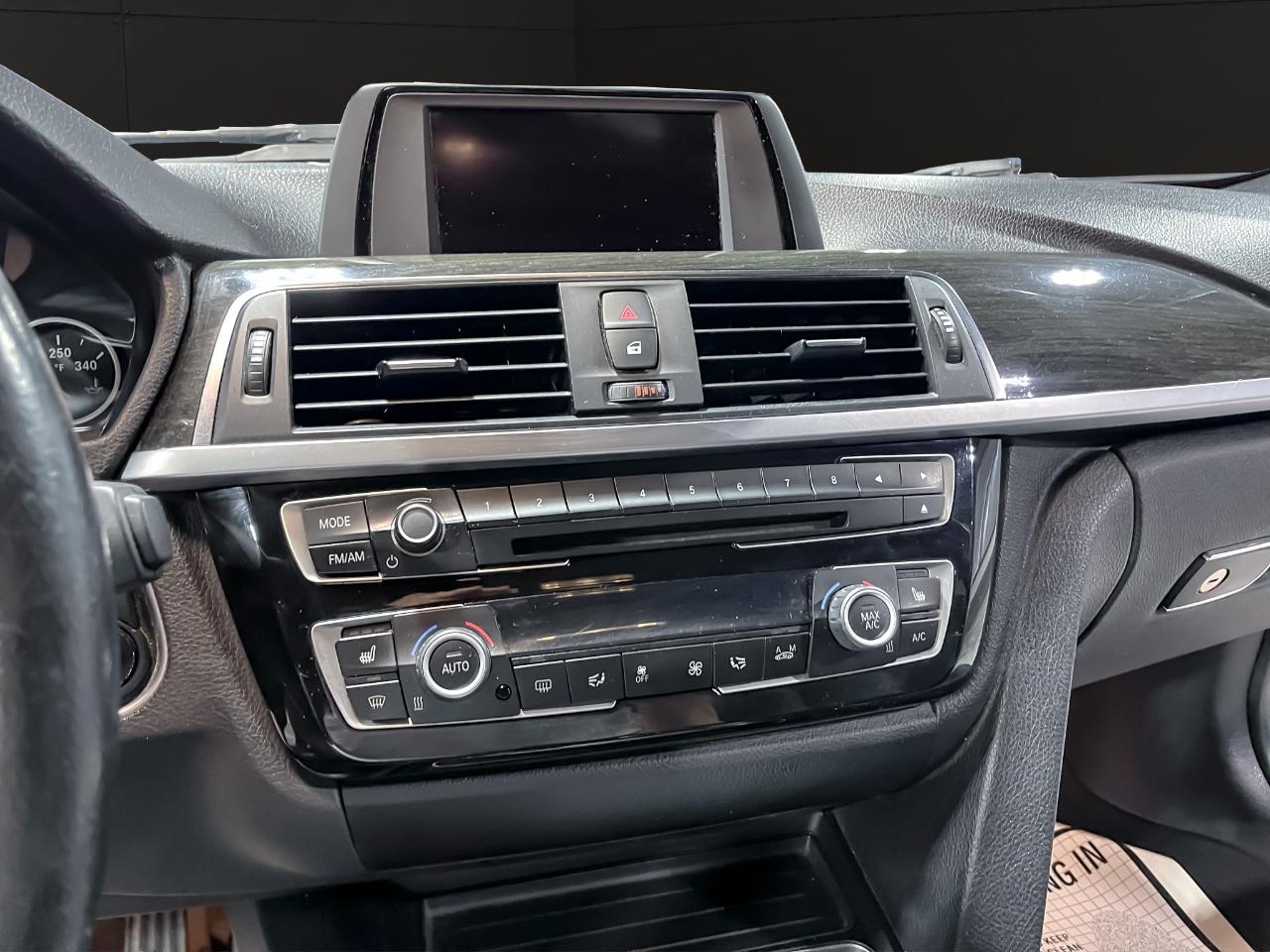 BMW 3 Series 4dr Sdn 328i xDrive AWD SULEV 2016