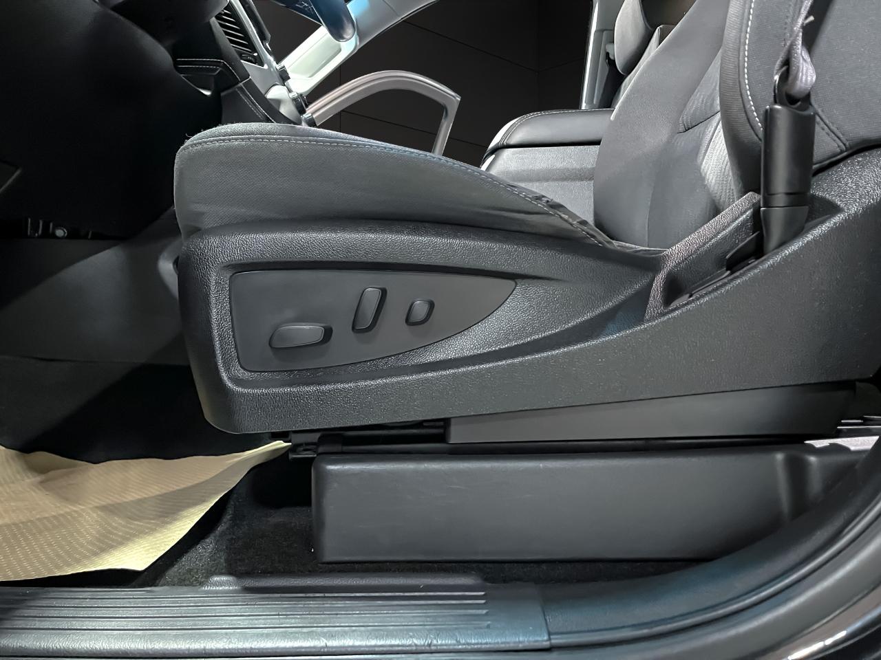 GMC Yukon 4WD 4dr SLE 2016