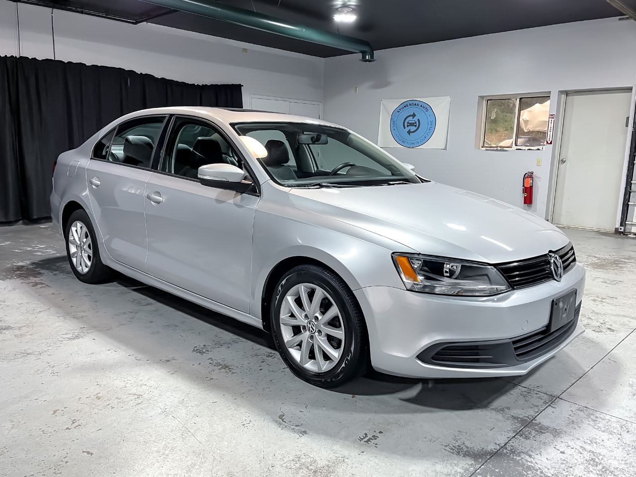 2012 Volkswagen Jetta SE photo 2