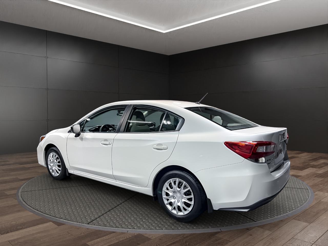 Subaru Impreza 2.0i 4-door CVT 2019