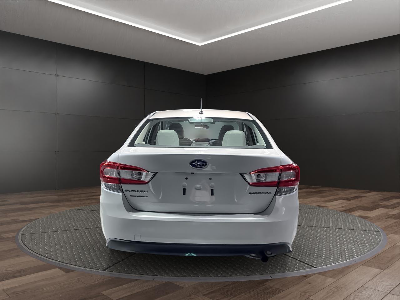 Subaru Impreza 2.0i 4-door CVT 2019