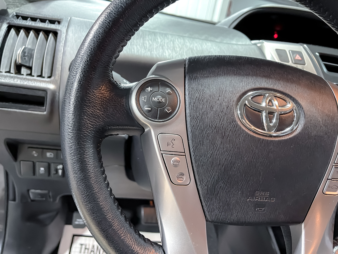 2017 Toyota Prius V Three photo 13