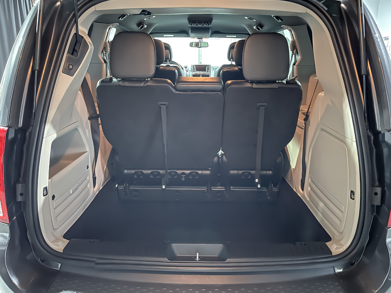 2017 Dodge Grand Caravan SXT photo 9