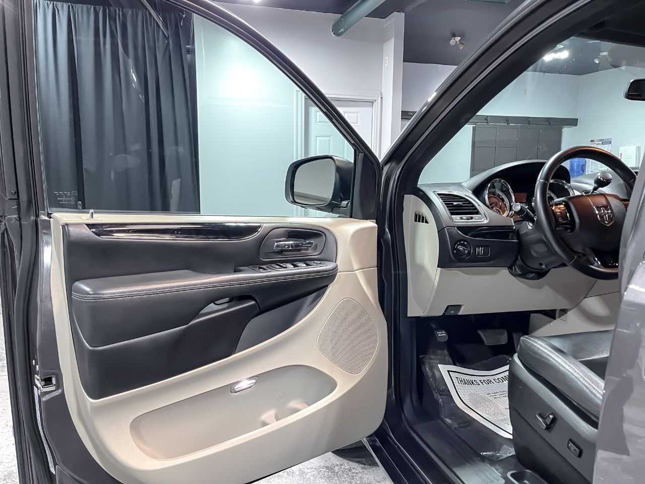2017 Dodge Grand Caravan SXT photo 13