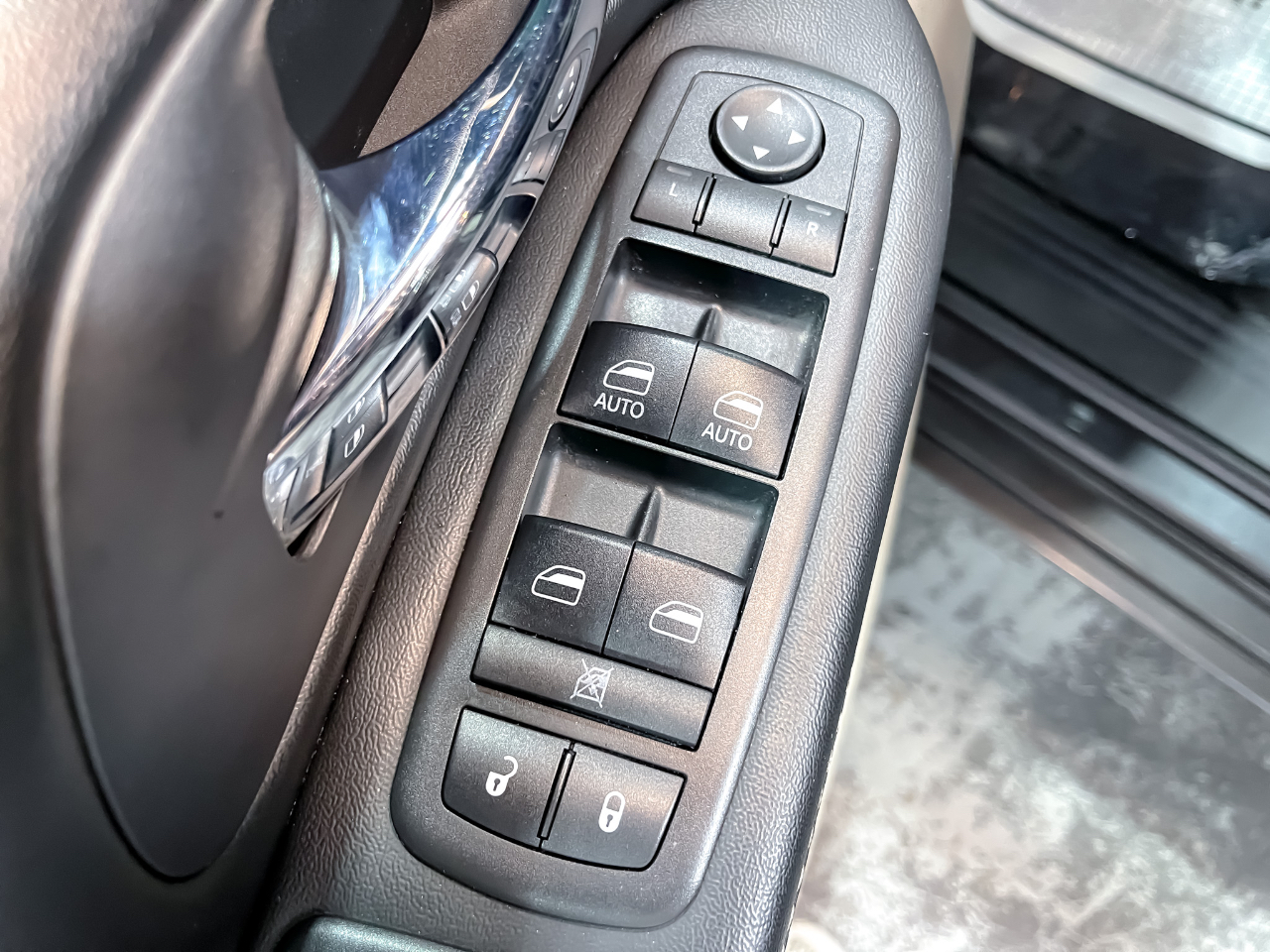 2017 Dodge Grand Caravan SXT photo 14