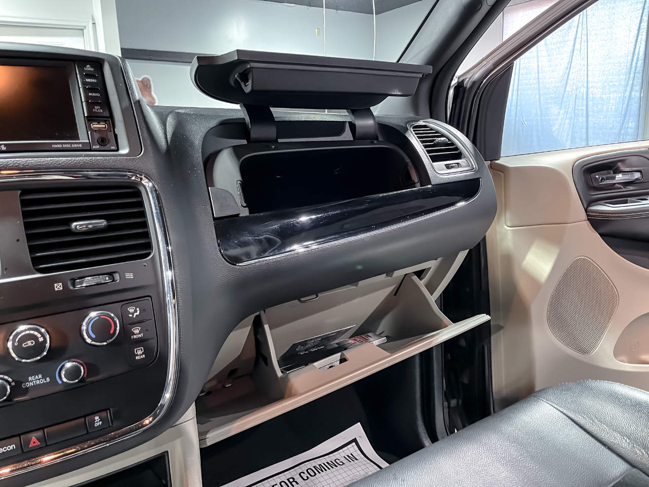 2017 Dodge Grand Caravan SXT photo 25