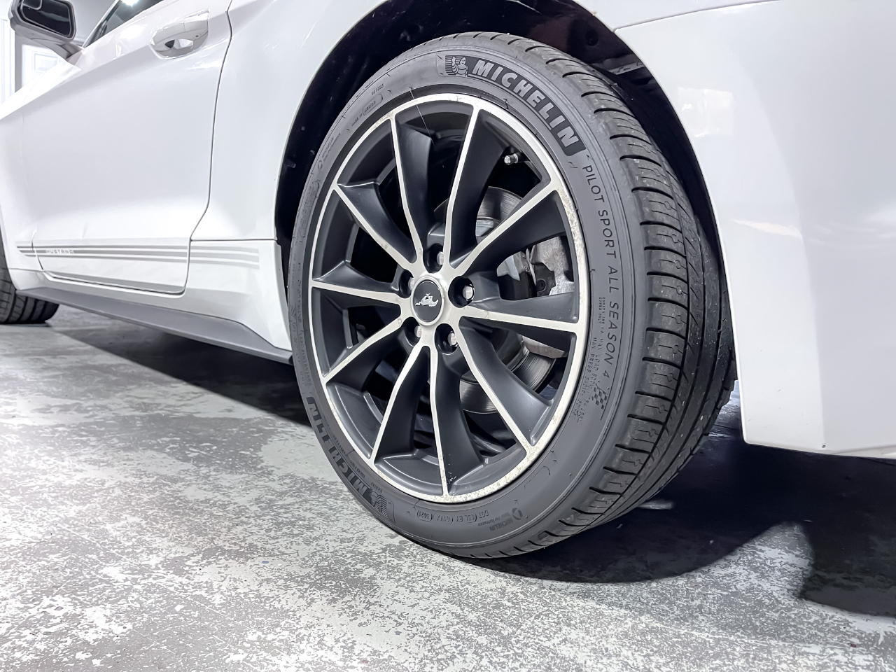 Ford Mustang EcoBoost Fastback 2017 Ford Mustang EcoBoost Fastback 2017