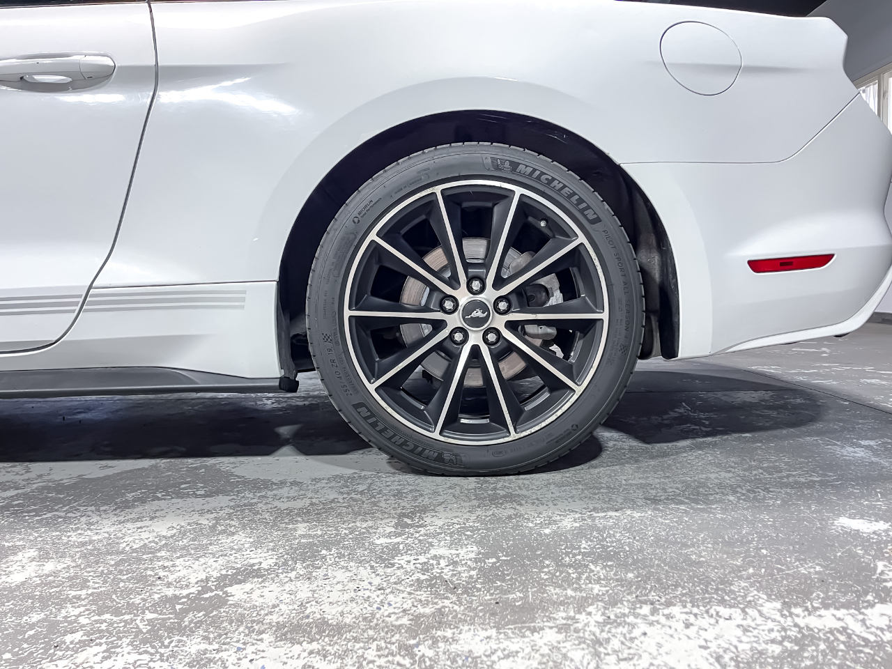 Ford Mustang EcoBoost Fastback 2017 Ford Mustang EcoBoost Fastback 2017