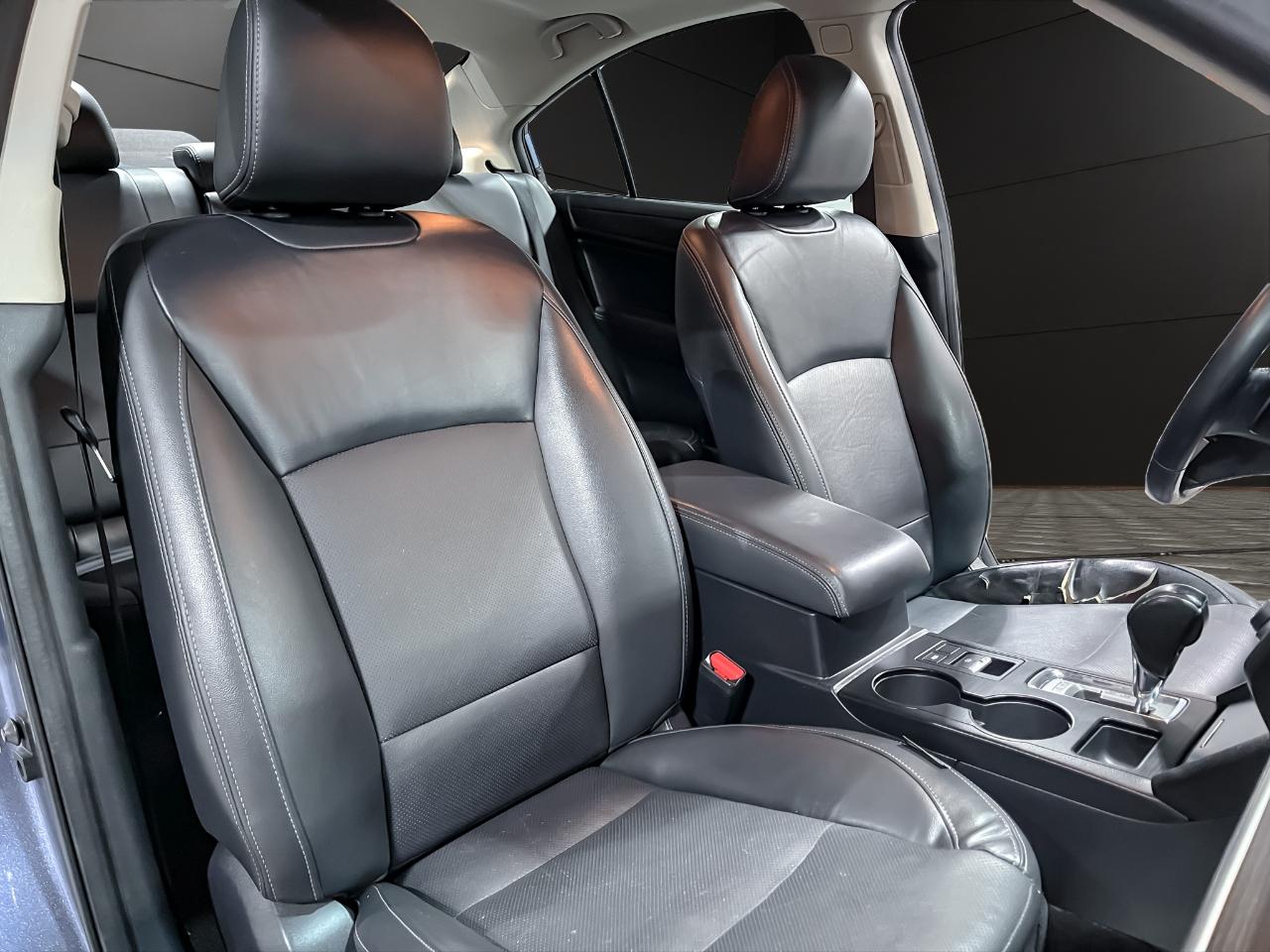 Subaru Legacy 4dr Sdn 2.5i Limited PZEV 2015