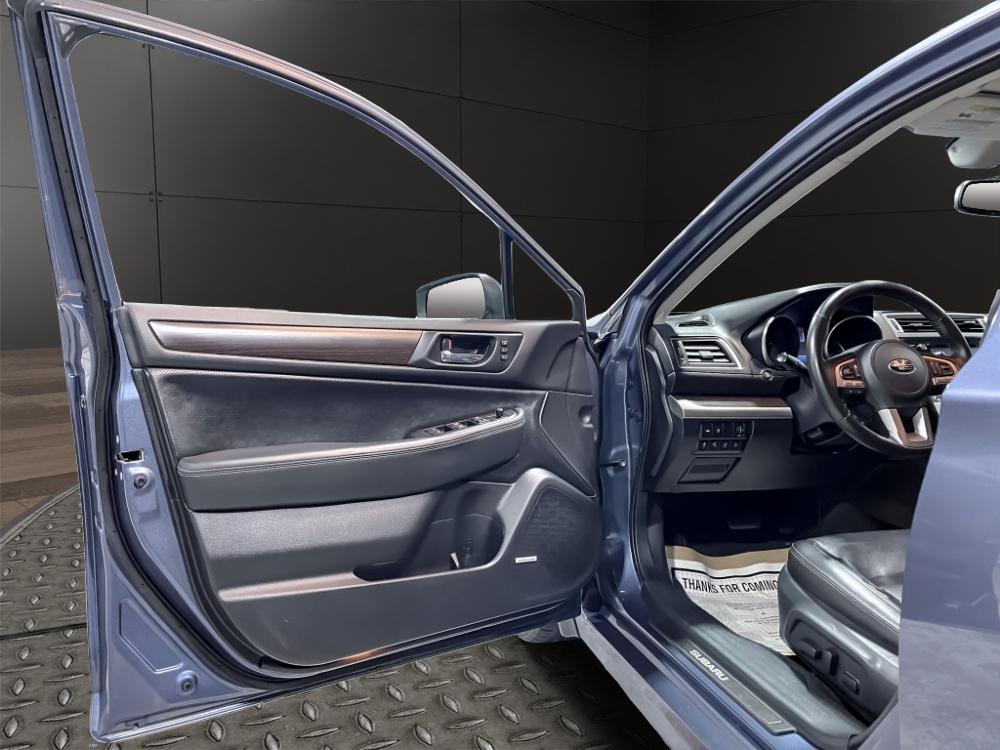 Subaru Legacy 4dr Sdn 2.5i Limited PZEV 2015