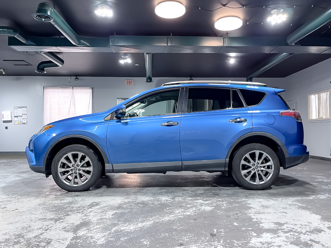 Toyota RAV4 Limited AWD (Natl) 2017 Toyota RAV4 Limited AWD (Natl) 2017