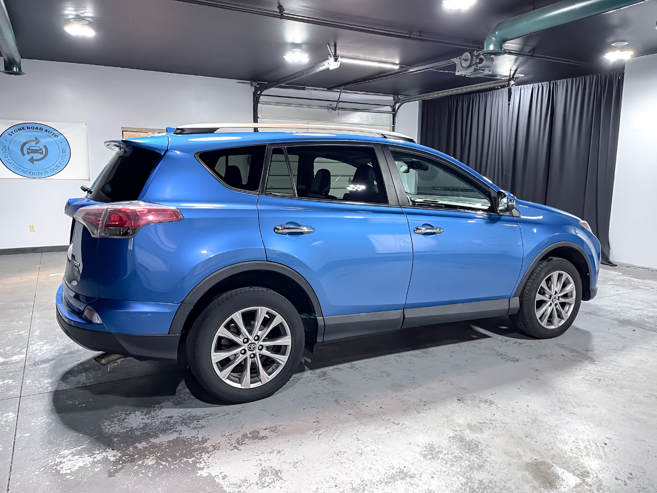 Toyota RAV4 Limited AWD (Natl) 2017 Toyota RAV4 Limited AWD (Natl) 2017