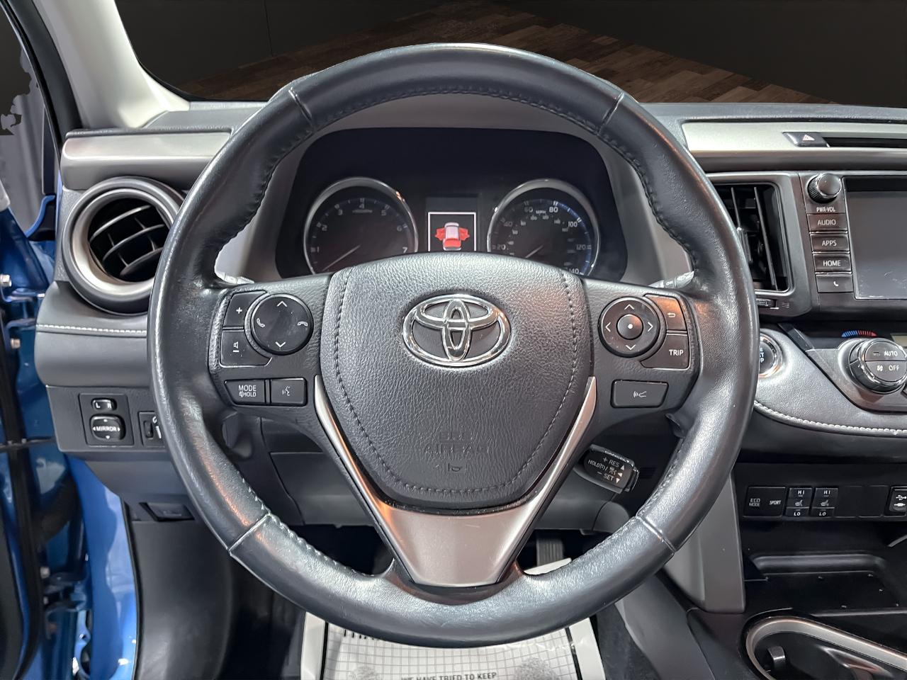 Toyota RAV4 Limited AWD (Natl) 2017