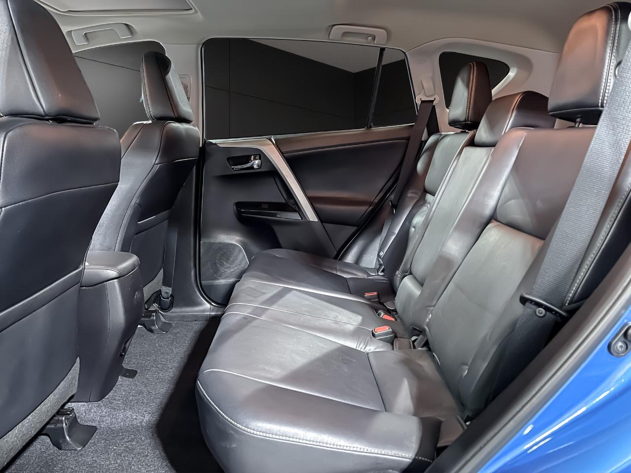 Toyota RAV4 Limited AWD (Natl) 2017