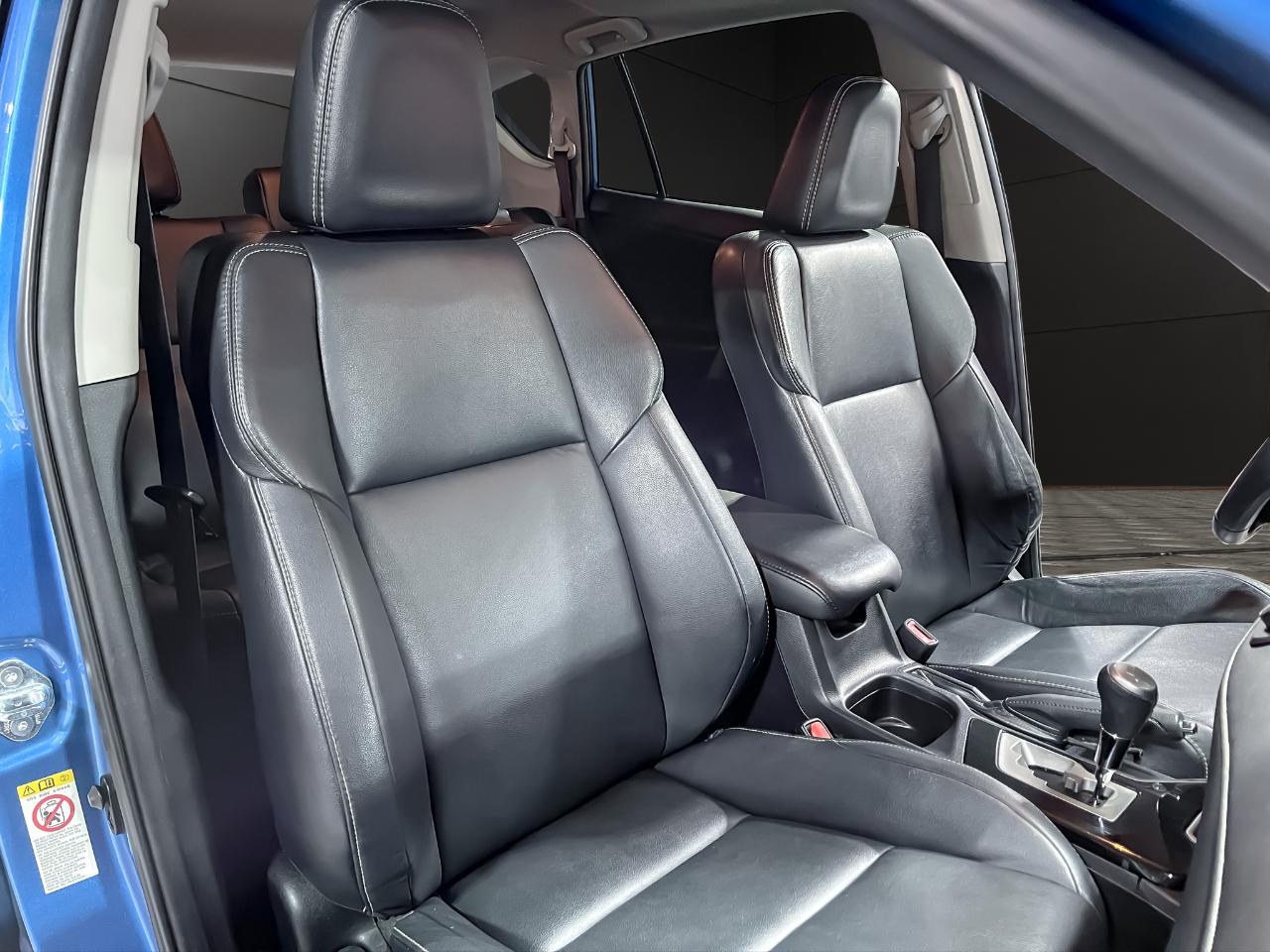 Toyota RAV4 Limited AWD (Natl) 2017