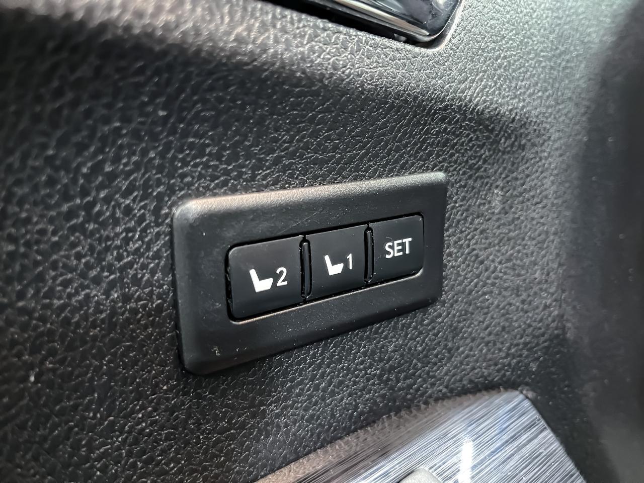 Toyota RAV4 Limited AWD (Natl) 2017