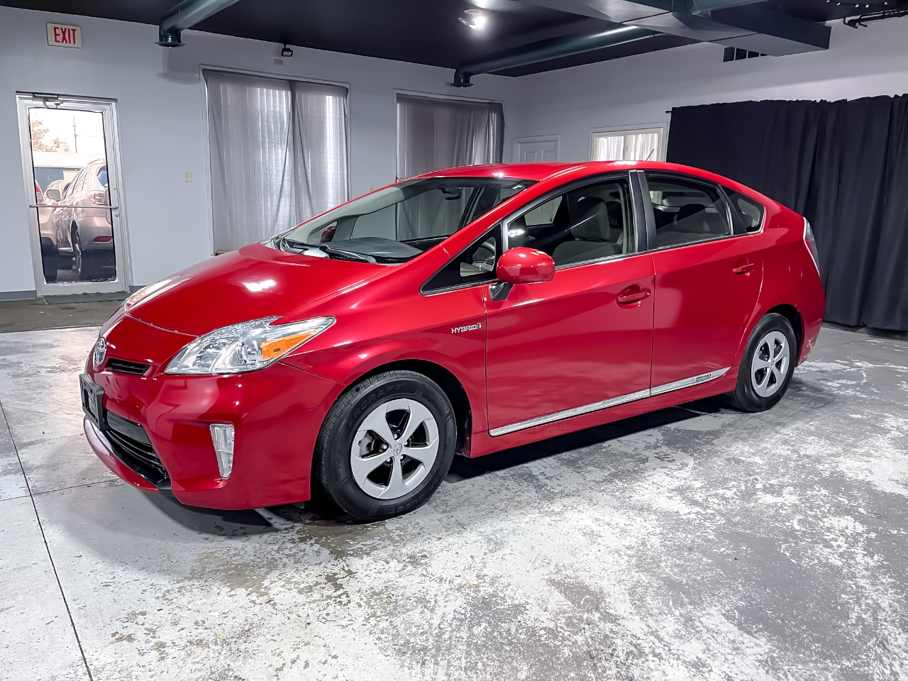 Toyota Prius 5dr HB Three (Natl) 2014 Toyota Prius 5dr HB Three (Natl) 2014