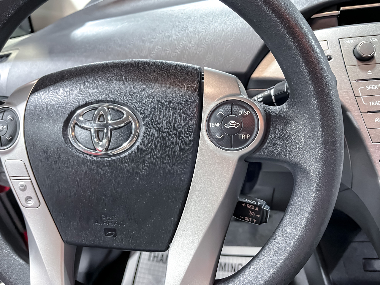 Toyota Prius 5dr HB Three (Natl) 2014 Toyota Prius 5dr HB Three (Natl) 2014