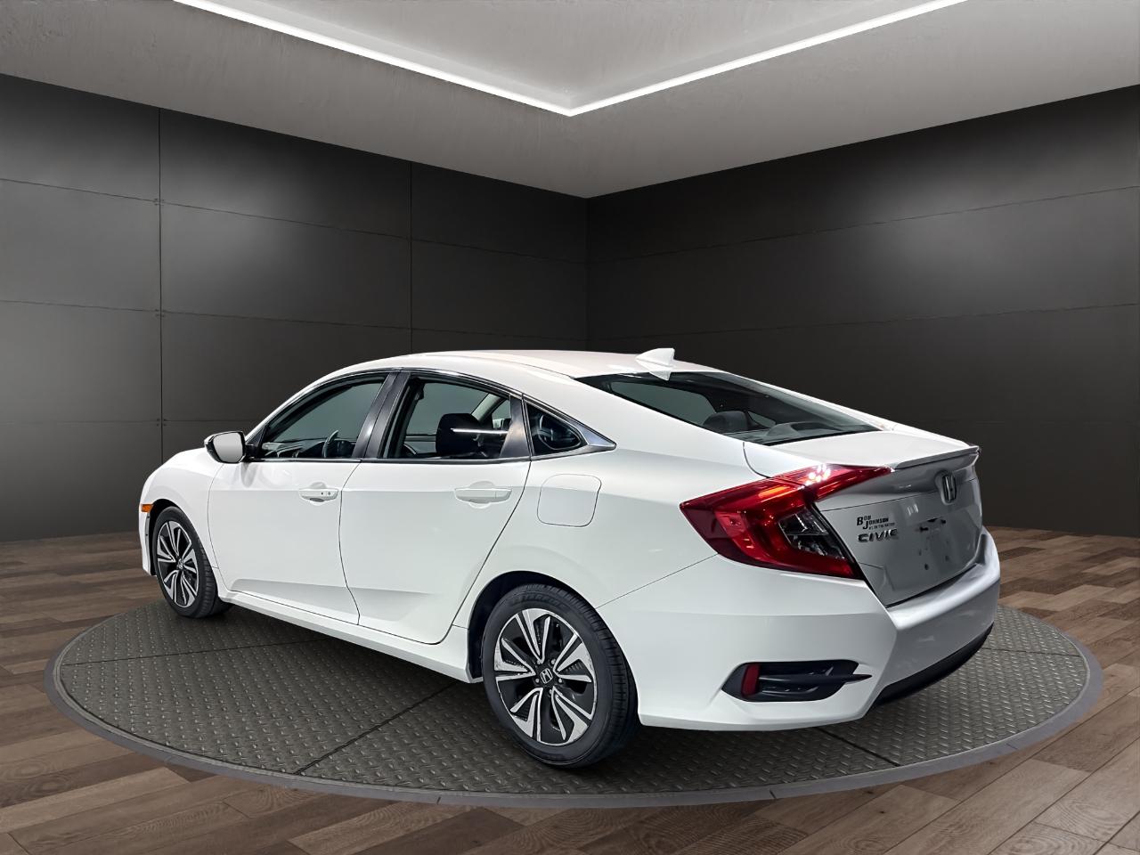 Honda Civic Sedan 4dr CVT EX-T 2016