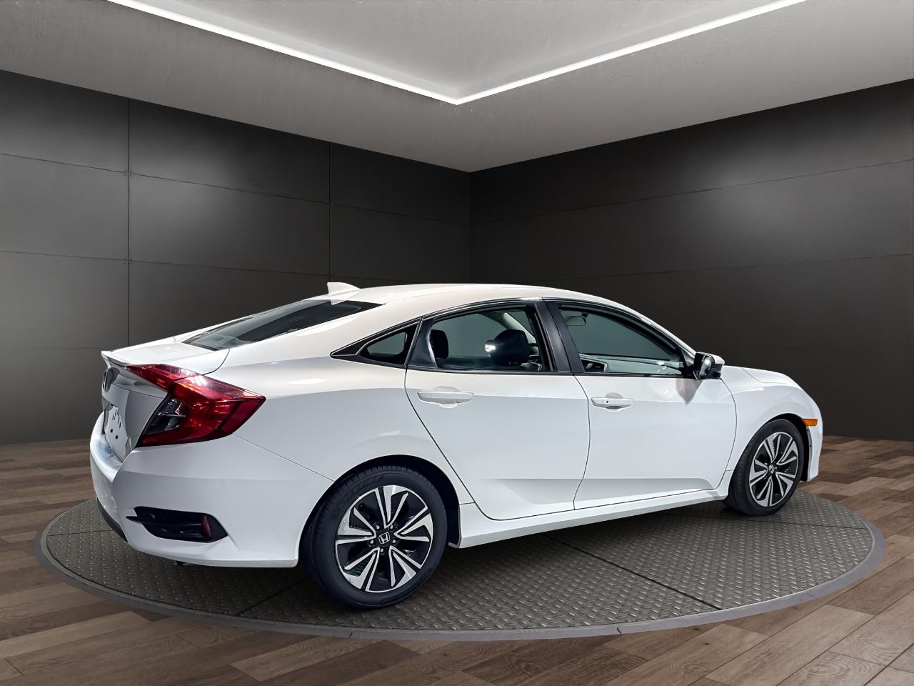 Honda Civic Sedan 4dr CVT EX-T 2016