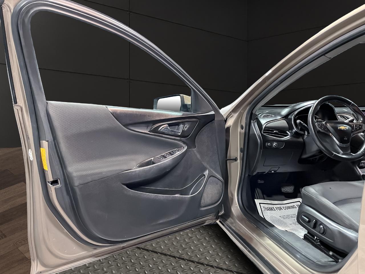 Chevrolet Malibu 4dr Sdn LT w/1LT 2018