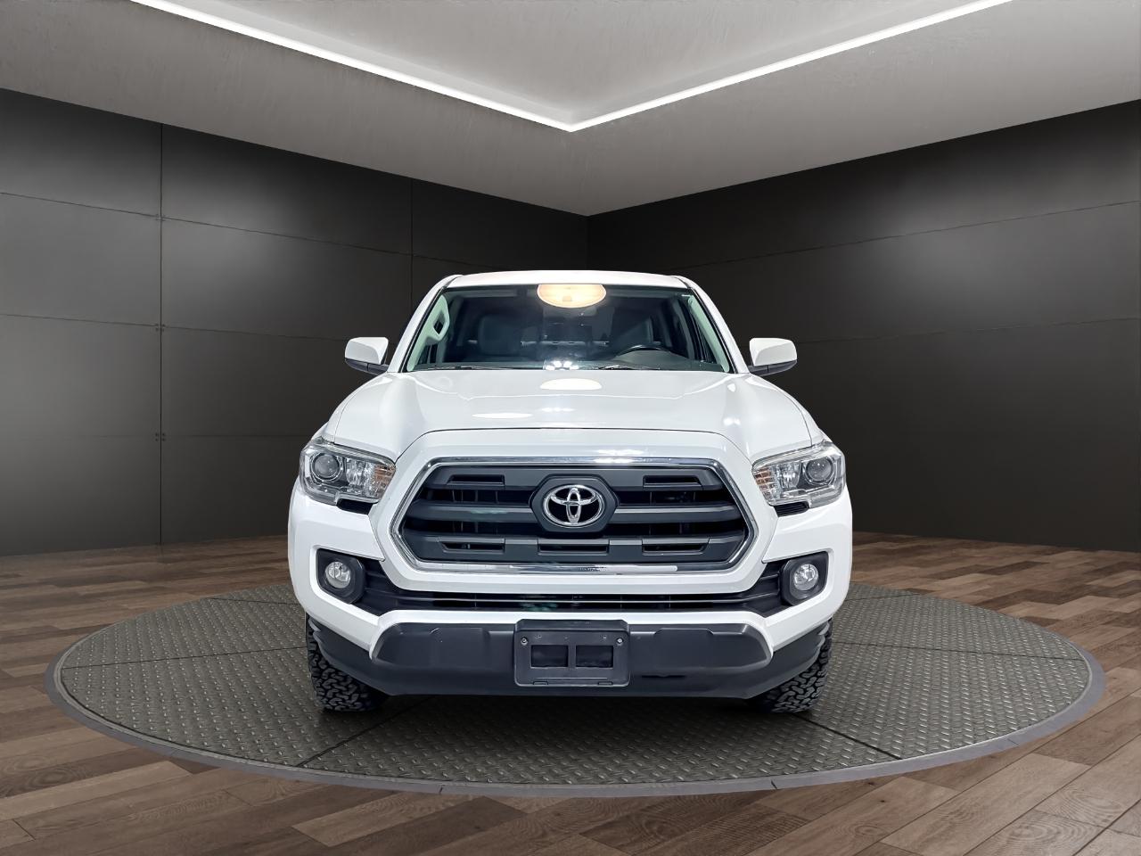 Toyota Tacoma TRD Off Road Double Cab 5' Bed V6 4x4 AT (Natl) 2017