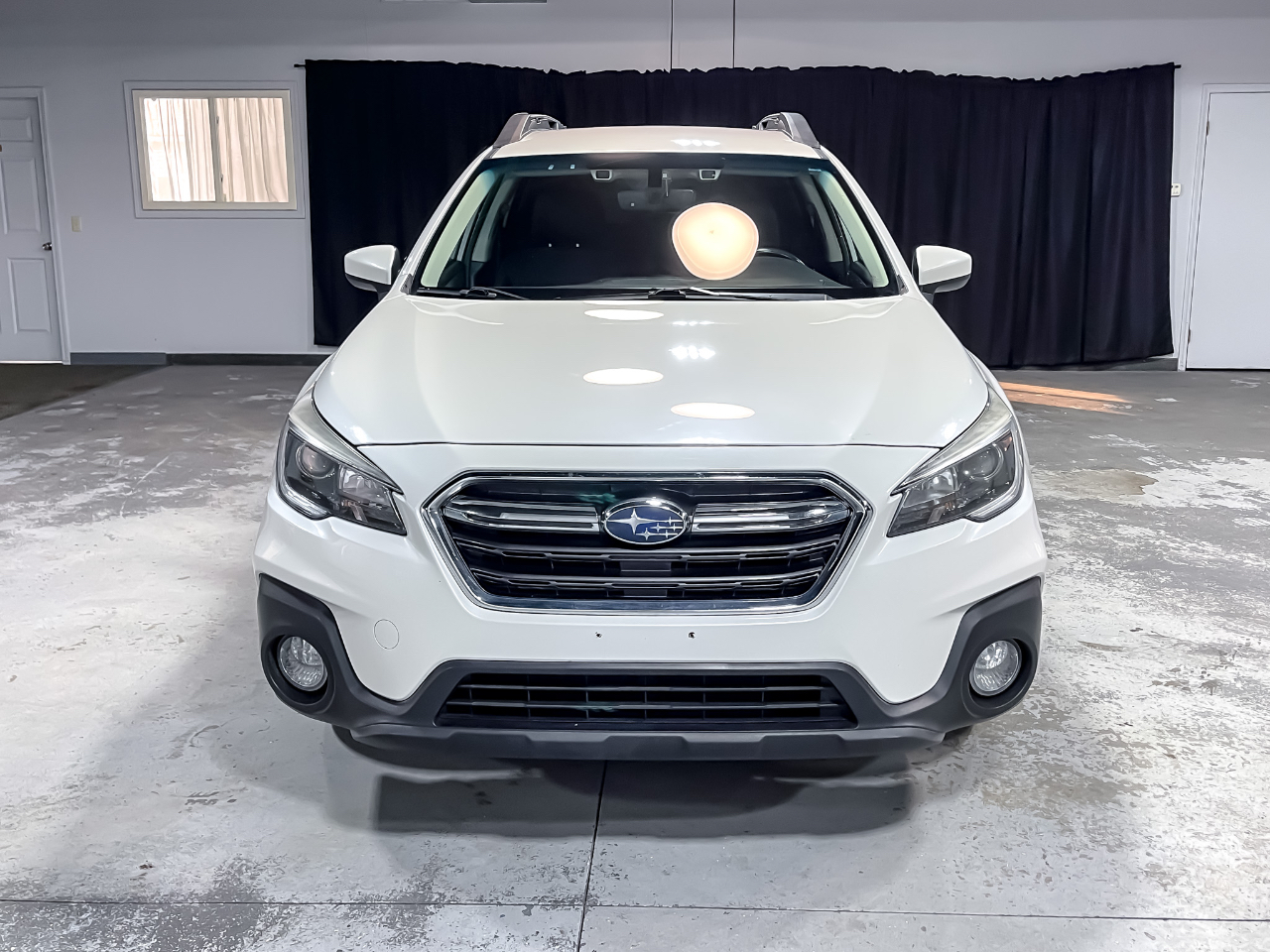 2019 Subaru Outback 2.5i Premium photo 3