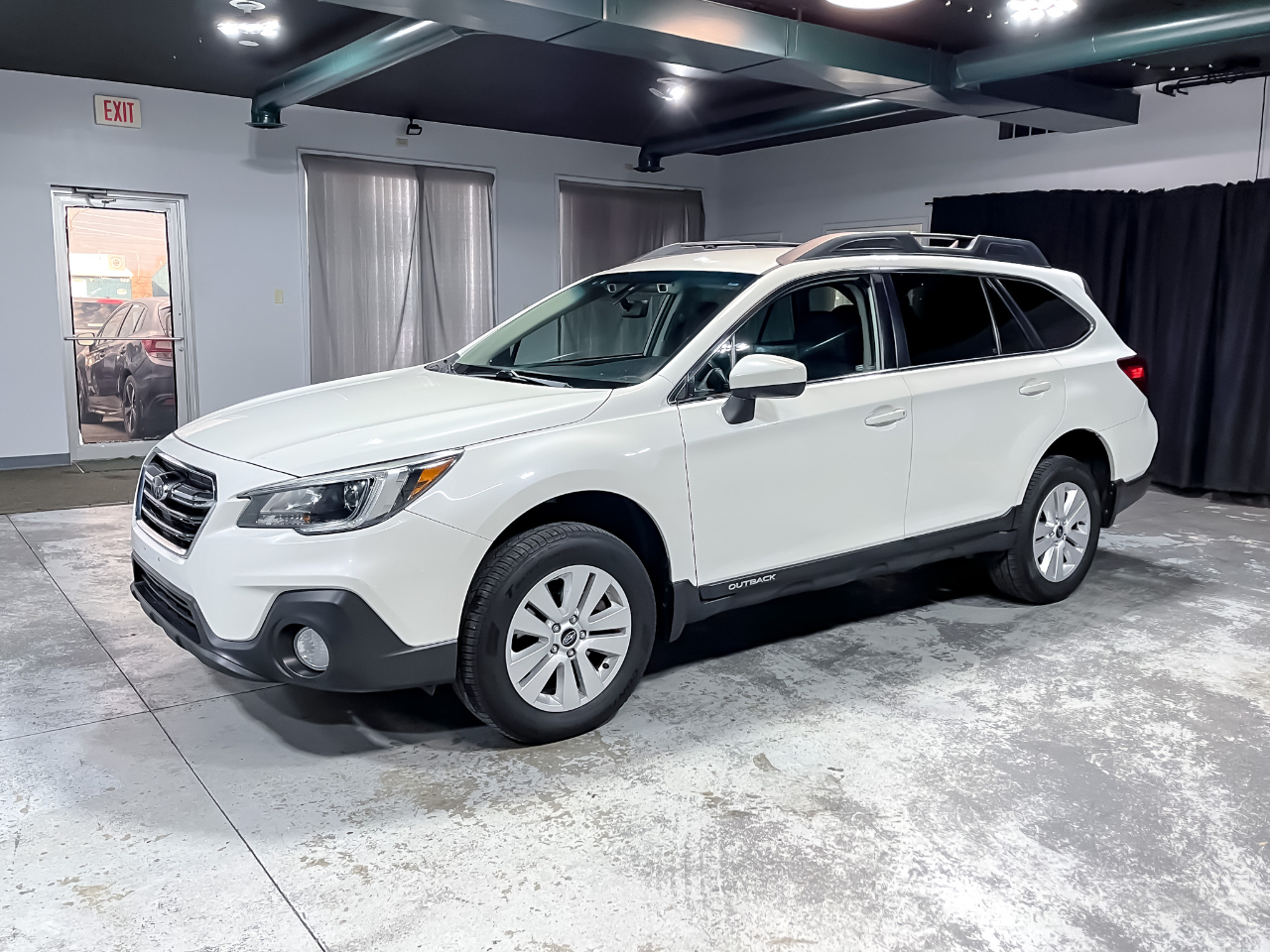2019 Subaru Outback 2.5i Premium photo 4
