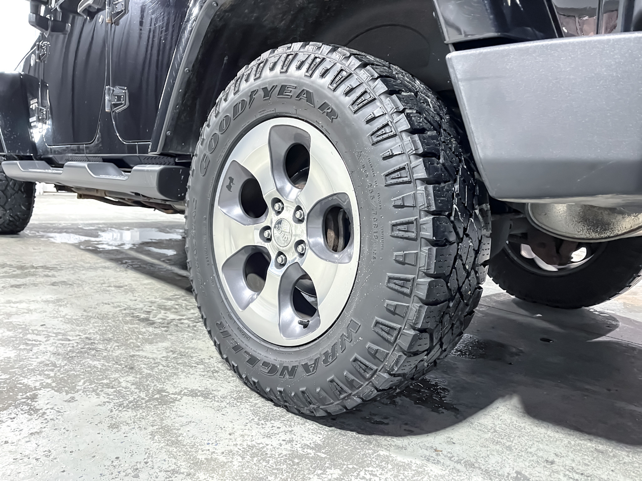 Jeep Wrangler Unlimited 4WD 4dr Sahara 2016