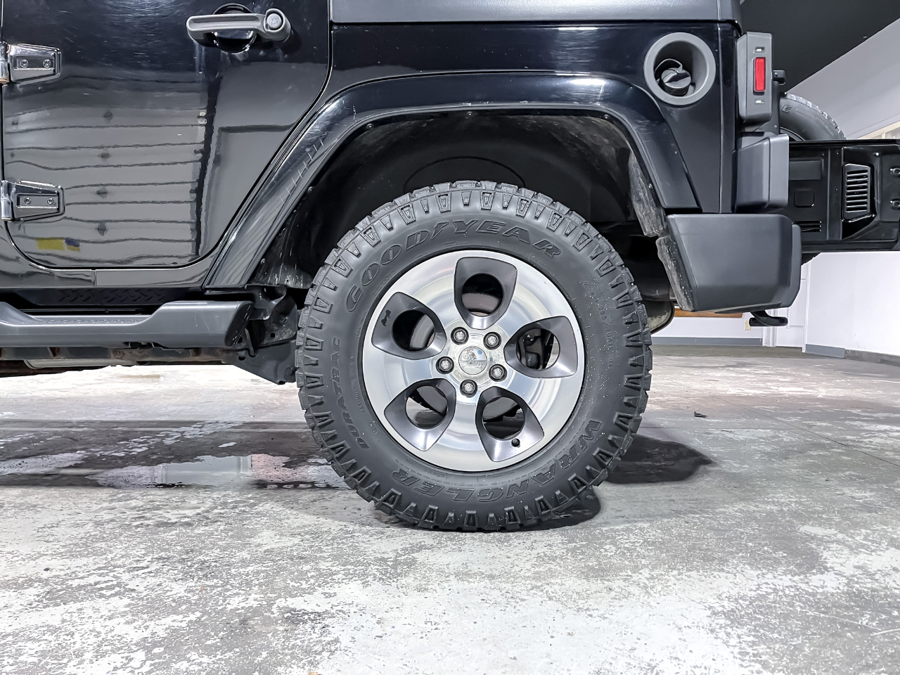 Jeep Wrangler Unlimited 4WD 4dr Sahara 2016