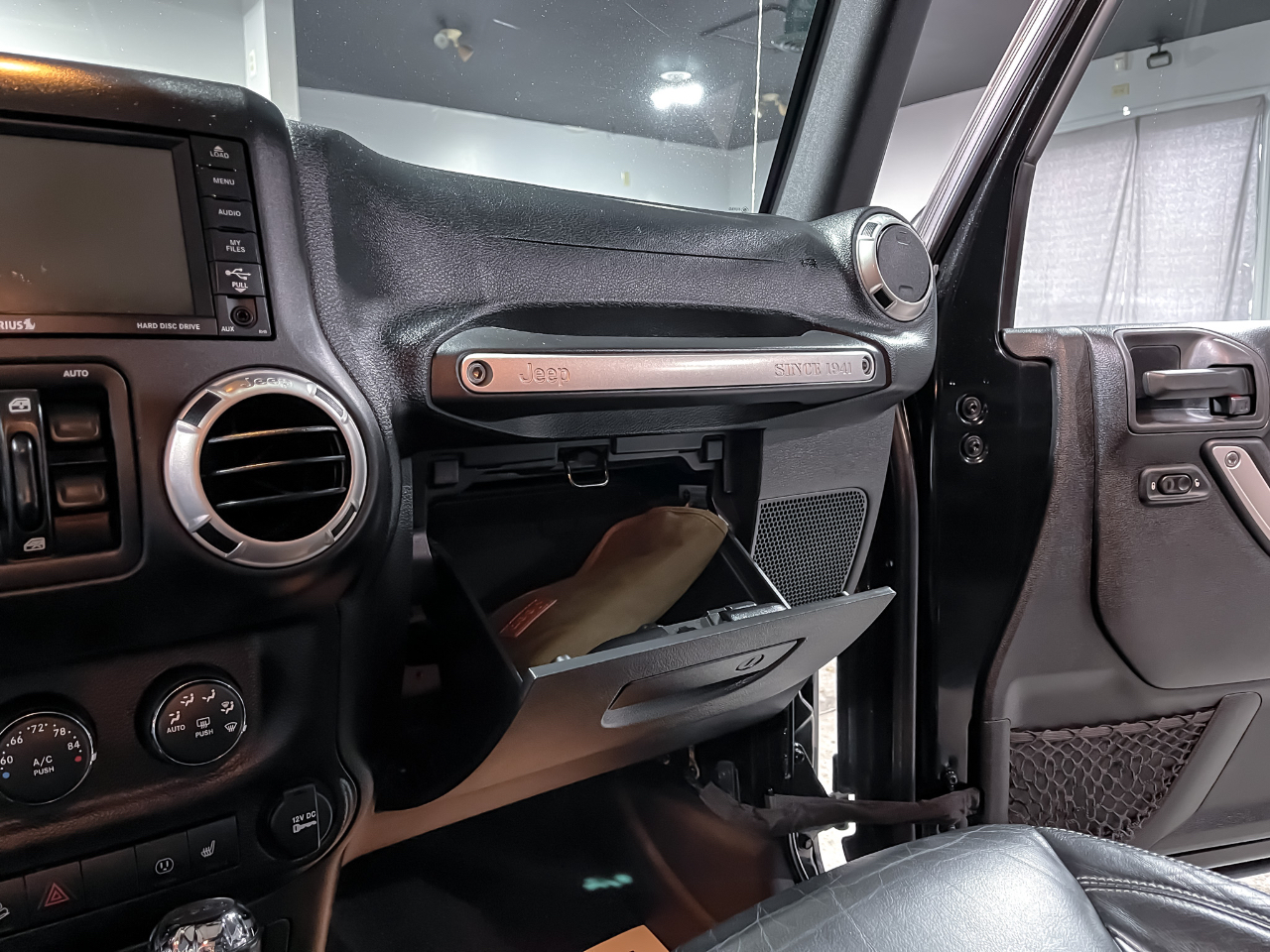 Jeep Wrangler Unlimited 4WD 4dr Sahara 2016