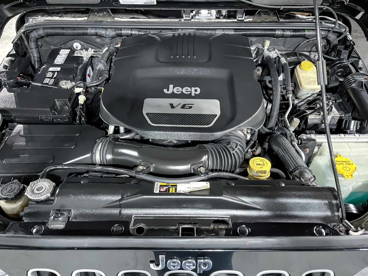 Jeep Wrangler Unlimited 4WD 4dr Sahara 2016