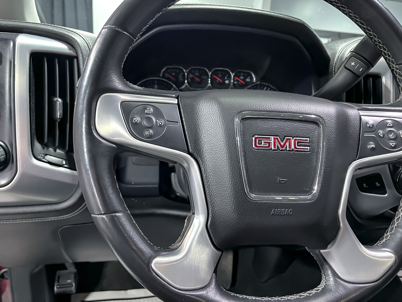 GMC Sierra 1500 4WD Double Cab 143.5" SLE 2017