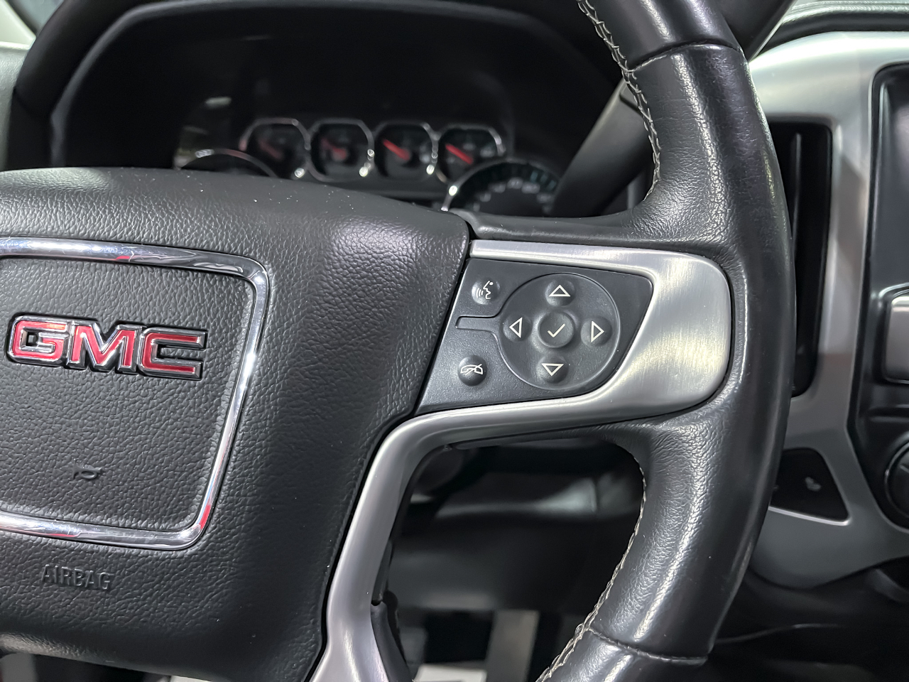 GMC Sierra 1500 4WD Double Cab 143.5" SLE 2017