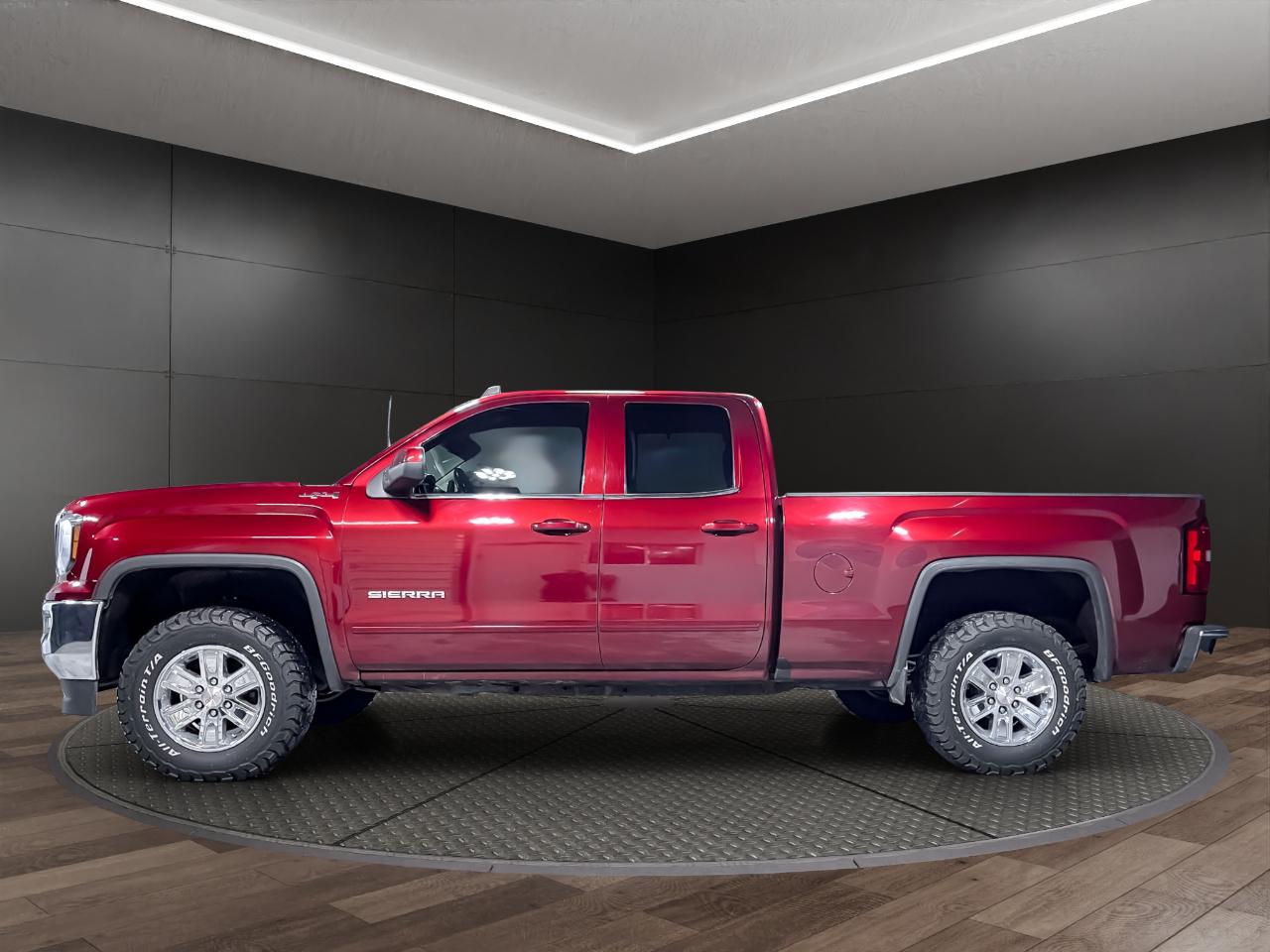 GMC Sierra 1500 4WD Double Cab 143.5" SLE 2017