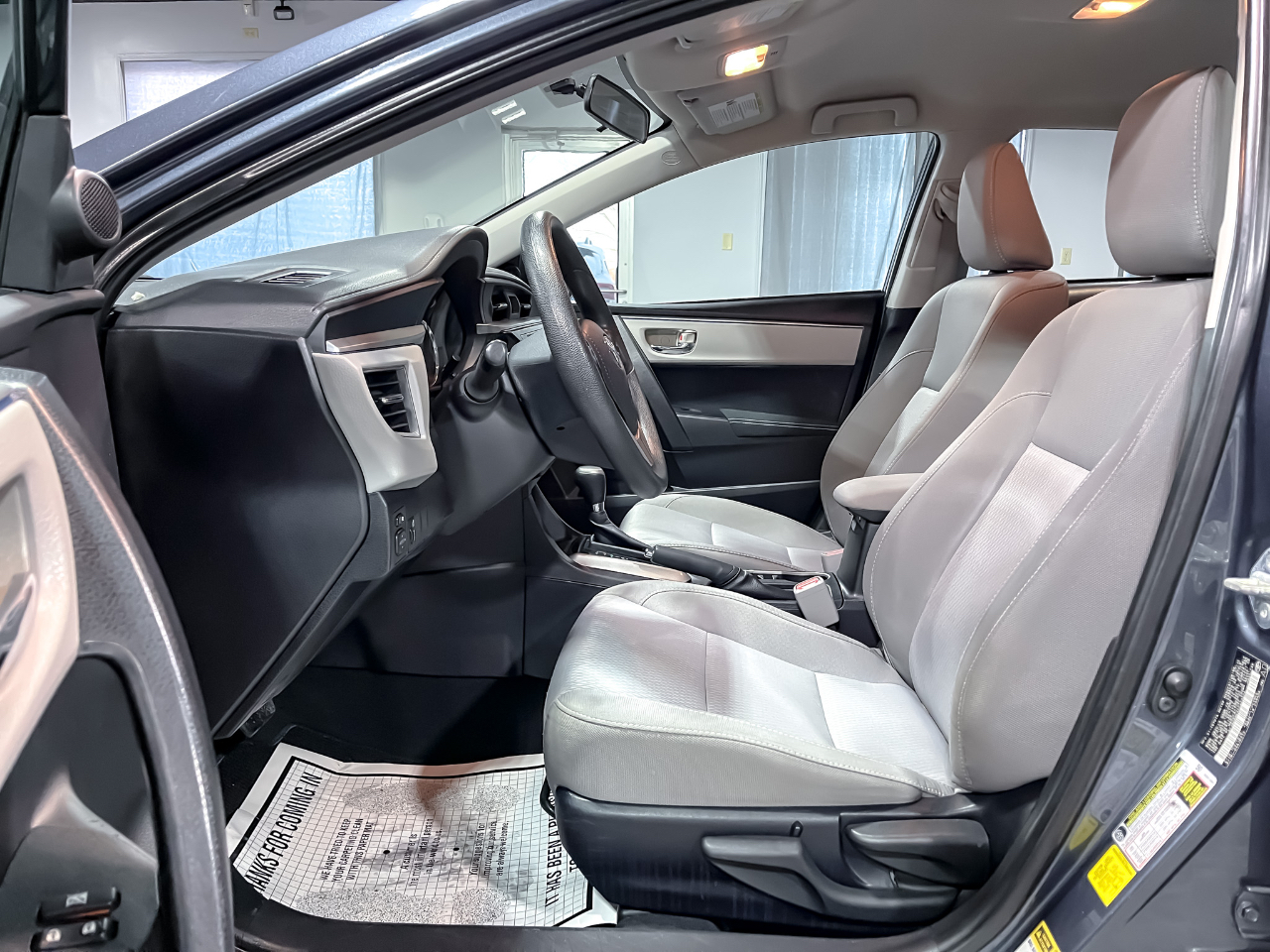 Toyota Corolla 4dr Sdn CVT LE Premium (Natl) 2015