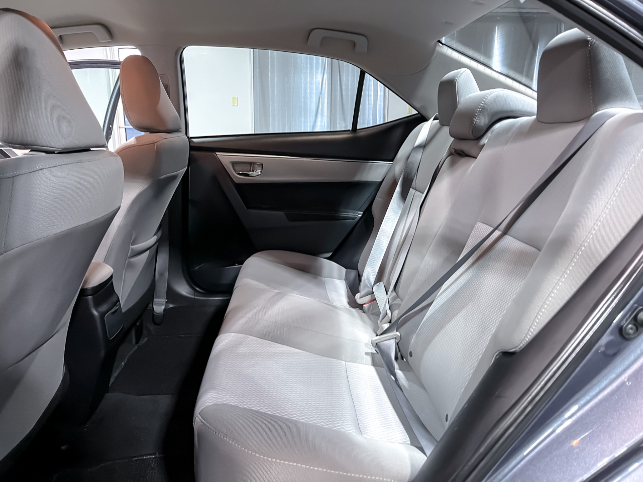 Toyota Corolla 4dr Sdn CVT LE Premium (Natl) 2015