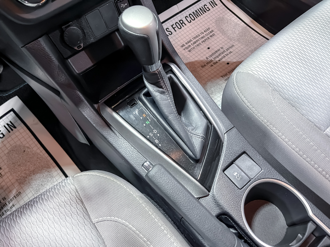 Toyota Corolla 4dr Sdn CVT LE Premium (Natl) 2015