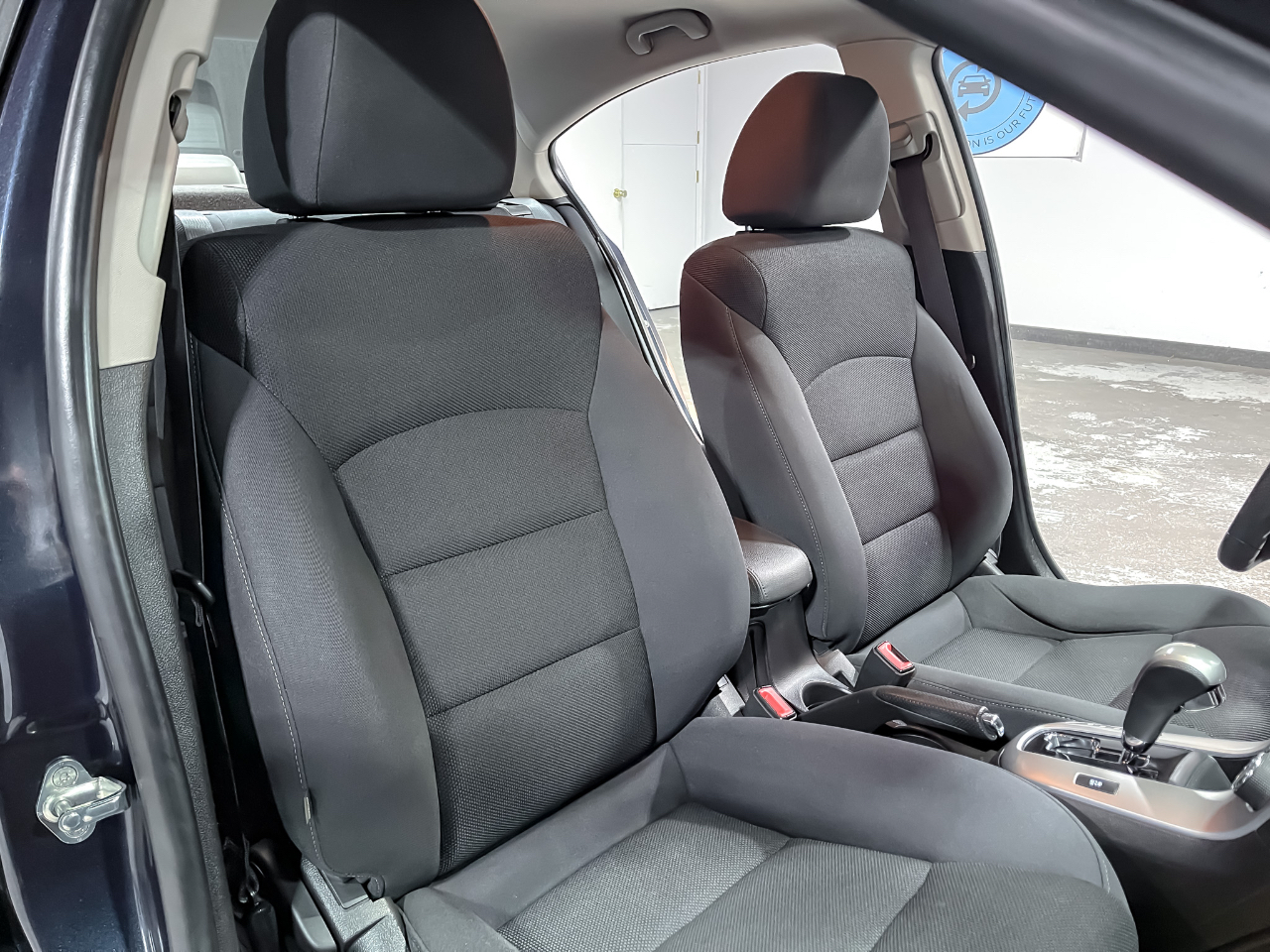 Chevrolet Cruze Limited 4dr Sdn Auto LT w/1LT 2016