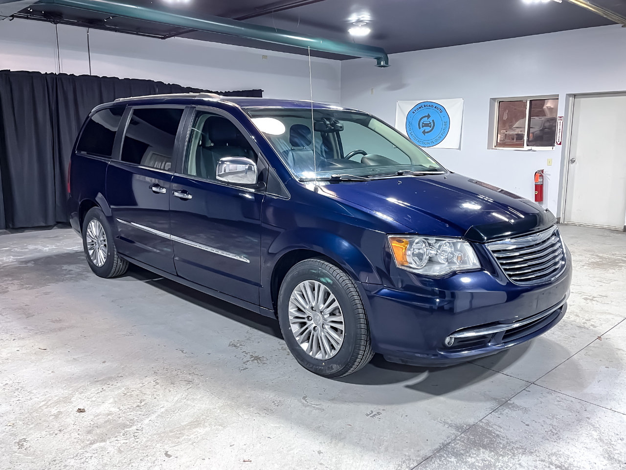 Chrysler Town & Country 4dr Wgn Touring-L 2016