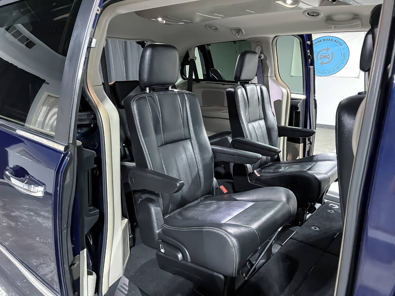 Chrysler Town & Country 4dr Wgn Touring-L 2016