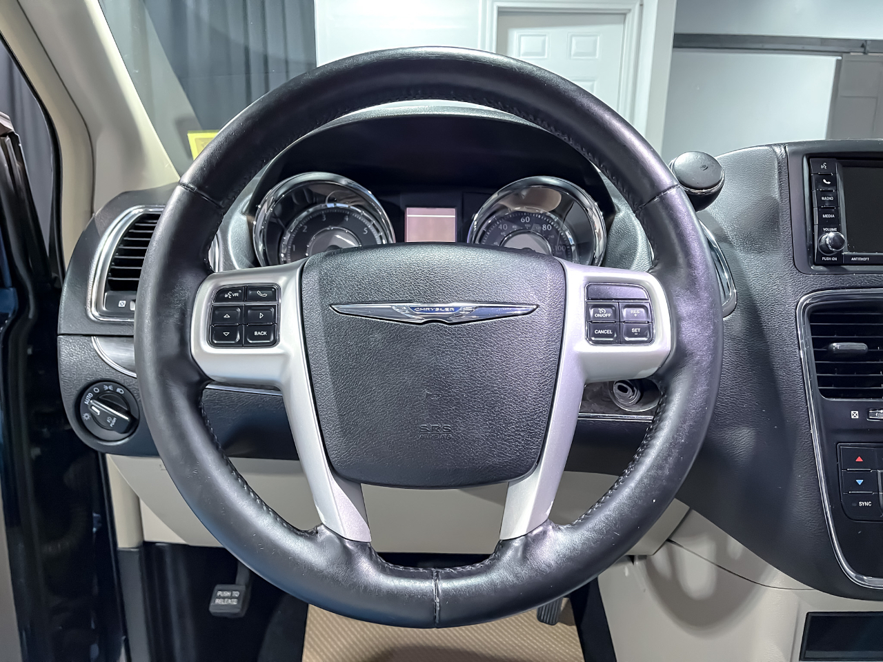 Chrysler Town & Country 4dr Wgn Touring-L 2016