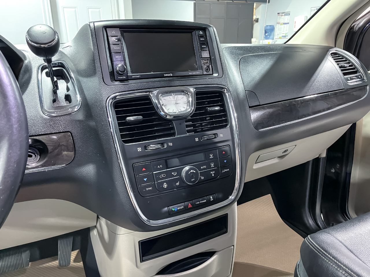 Chrysler Town & Country 4dr Wgn Touring-L 2016