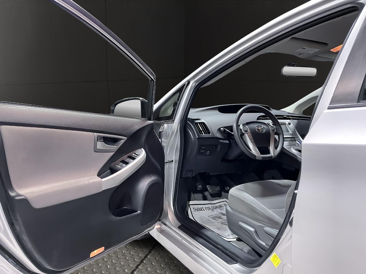 Toyota Prius 5dr HB Persona (Natl) 2013