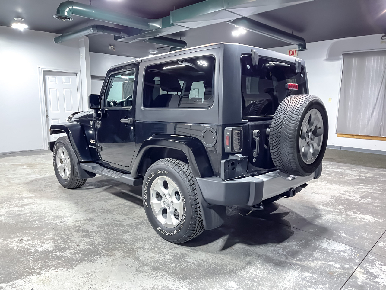 Jeep Wrangler 4WD 2dr Sahara 2015