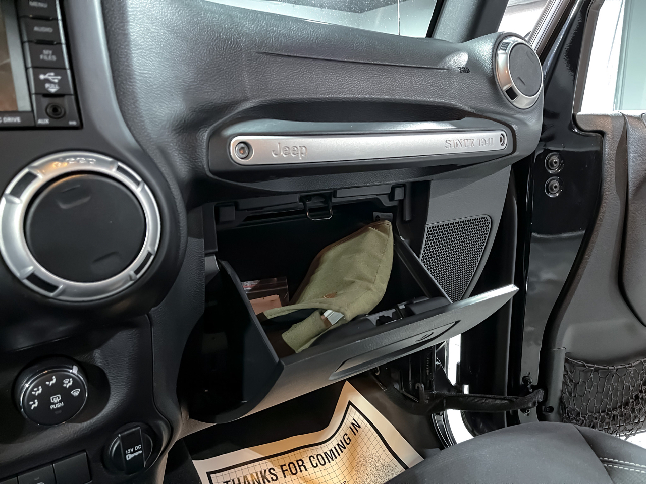 Jeep Wrangler 4WD 2dr Sahara 2015