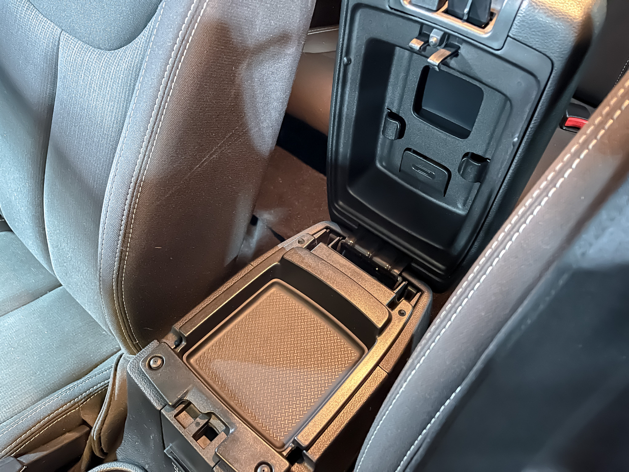 Jeep Wrangler 4WD 2dr Sahara 2015