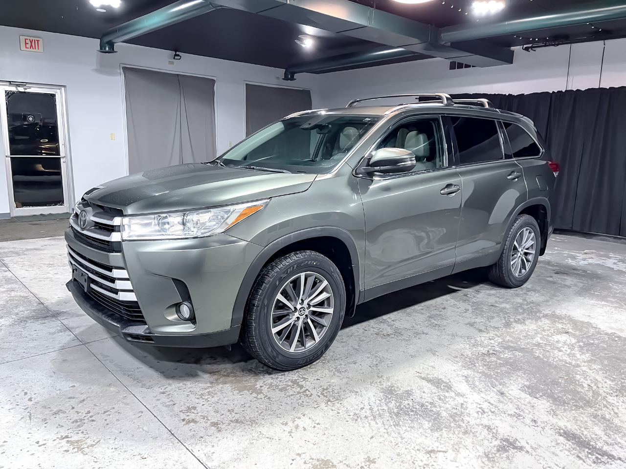 Toyota Highlander XLE V6 AWD (Natl) 2019